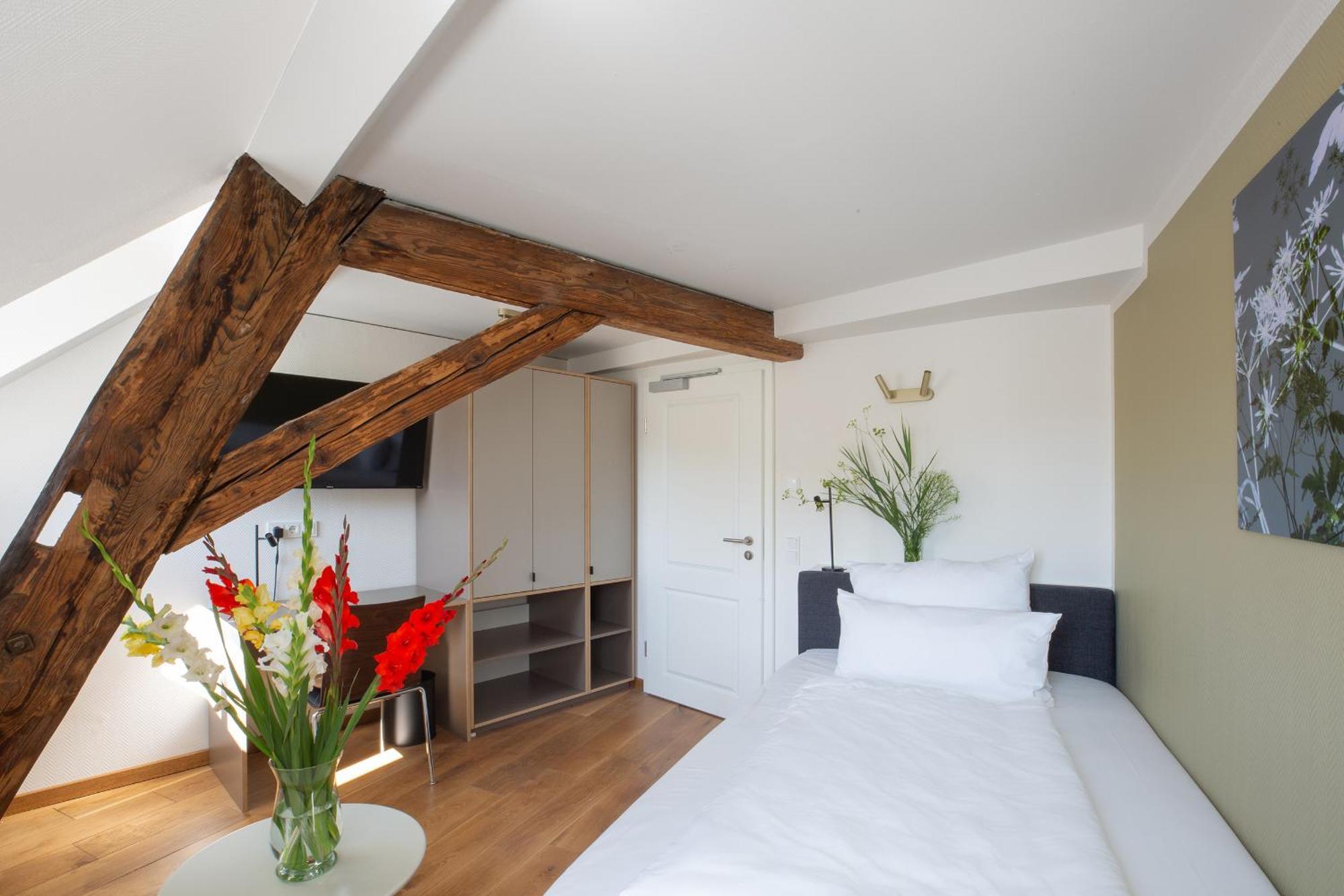 Kredell Hotel 3*
